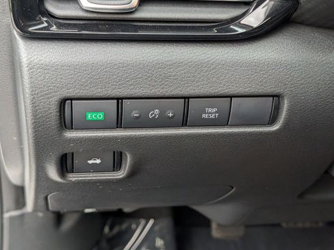 Used 2023 Nissan Sentra SR w/ Electronics Package image 20