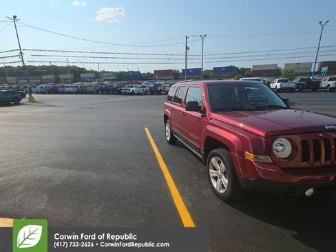 Used 2016 Jeep Patriot Latitude AWD/4WD image 6