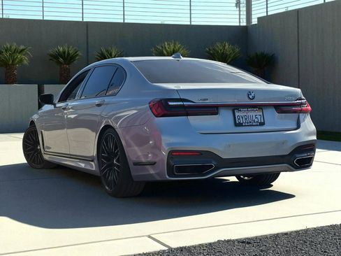 Used 2020 BMW 750i xDrive w/ M Sport Package image 10