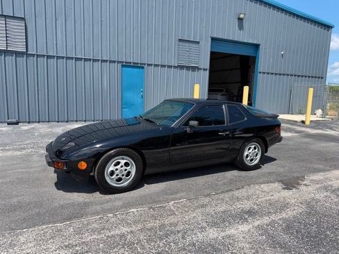 Used 1988 Porsche 924 S RWD image 84
