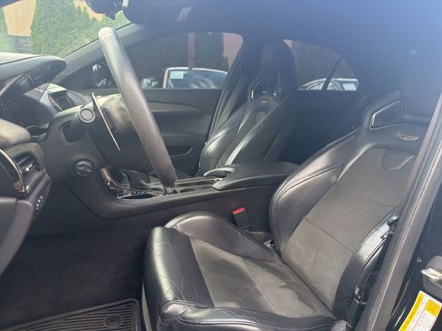 Used 2016 Cadillac ATS V w/ Luxury Package RWD image 4
