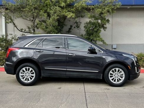 Used 2018 Cadillac XT5 FWD image 3