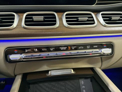 Used 2025 Mercedes-Benz GLS 450 4MATIC image 20