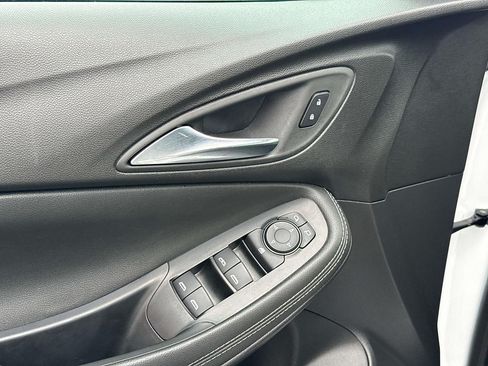 Used 2025 Buick Encore GX Preferred FWD image 22