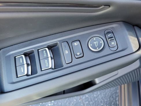 Certified 2024 Honda Accord EX image 22