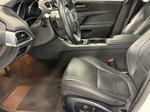 Used 2017 Jaguar XE R-Sport image 12