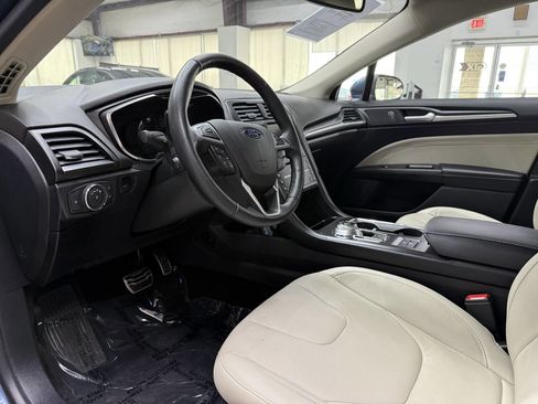 Used 2018 Ford Fusion Titanium FWD image 18