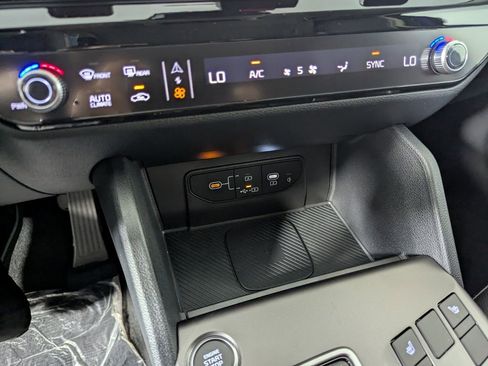 New 2026 Kia Sportage SX FWD image 23