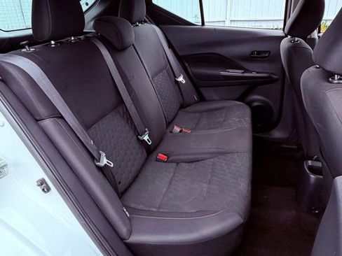 Used 2021 Nissan Kicks S image 20