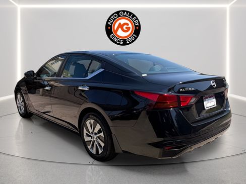 Used 2023 Nissan Altima 2.5 S FWD image 5