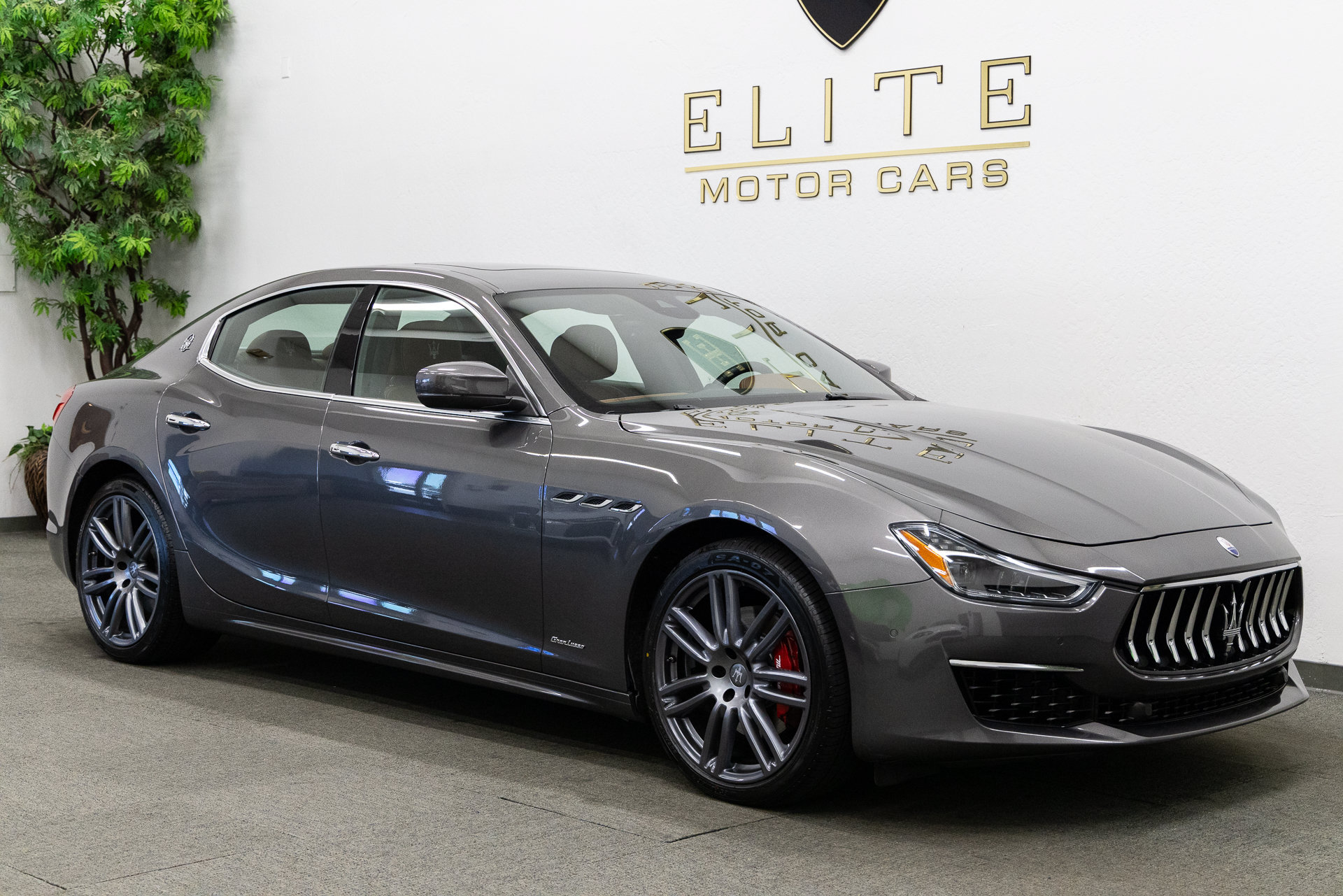 Used 2018 Maserati Ghibli GranLusso RWD image 9