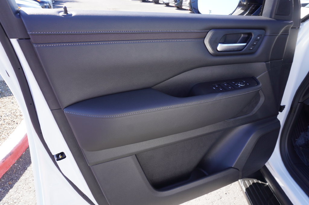 New 2027 Nissan Armada SL RWD image 15