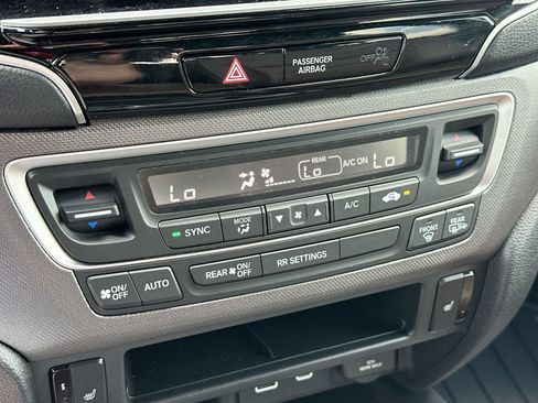 Used 2025 Honda Ridgeline RTL image 18