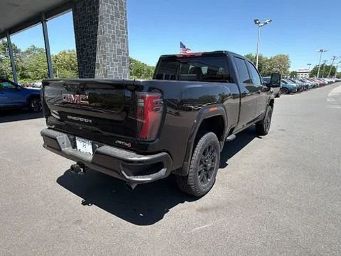New 2026 GMC Sierra 2500 AT4 w/ Technology Package AWD/4WD image 7