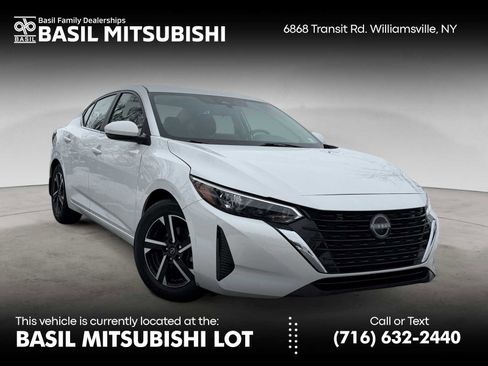 Used 2025 Nissan Sentra SV image 1