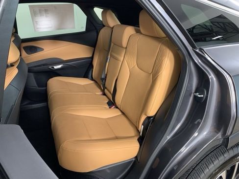 Used 2025 Lexus RX 350 w/ Convenience Package image 34
