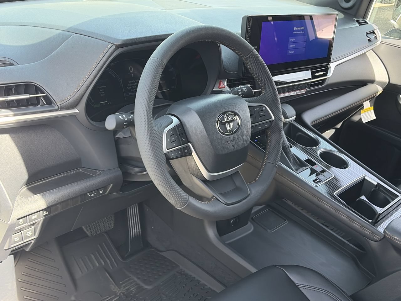 New 2026 Toyota Sienna XLE Woodland Edition AWD/4WD image 12