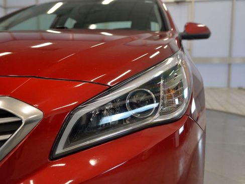 Used 2016 Hyundai Sonata SE w/ Cargo Package image 11