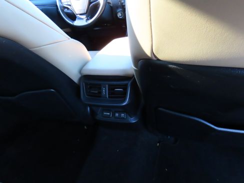 Used 2019 Lexus ES 350 w/ Premium Package image 14