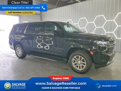 Used 2022 Chevrolet Suburban LT RWD image 5