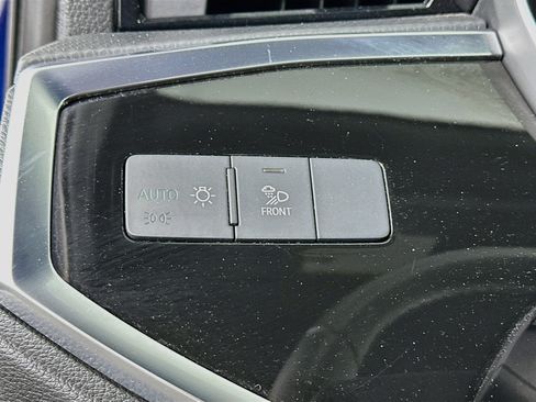 Used 2025 Audi Q3 2.0T Premium AWD/4WD image 17