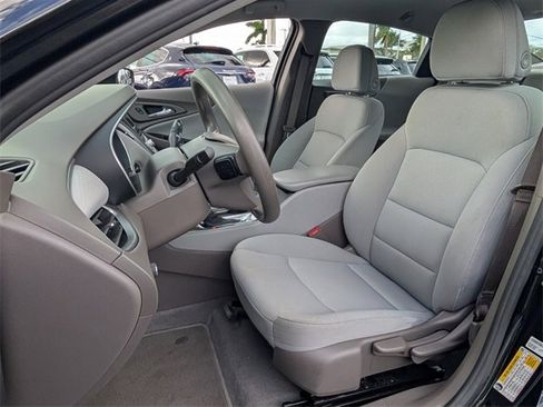 Used 2022 Chevrolet Malibu LS image 4