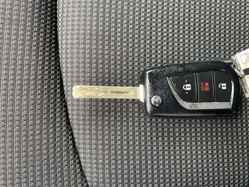 Used 2025 Toyota RAV4 LE image 34