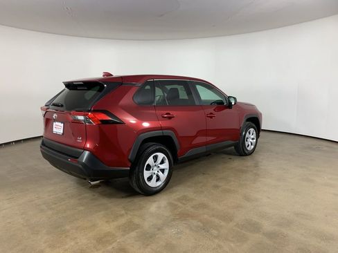 Used 2024 Toyota RAV4 LE AWD/4WD image 8