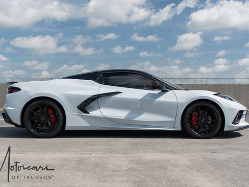 Used 2023 Chevrolet Corvette Stingray Premium Conv w/ Stealth Interior Trim Package RWD image 11