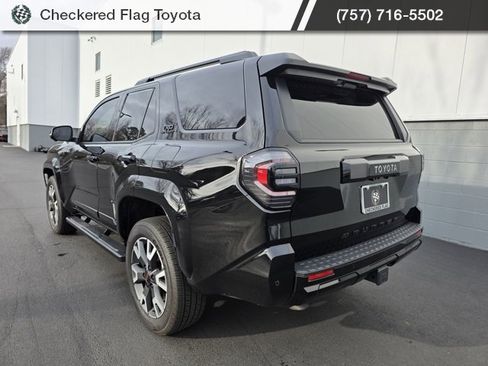 Used 2025 Toyota 4Runner TRD Sport Premium image 5
