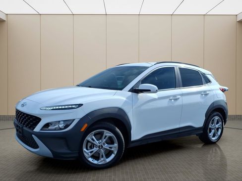 Used 2022 Hyundai Kona SEL image 2