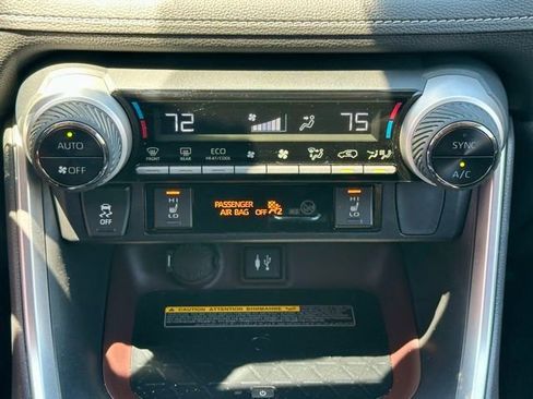 Used 2019 Toyota RAV4 Limited AWD/4WD image 28