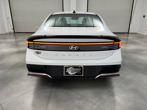 Used 2025 Hyundai Sonata SEL FWD image 8