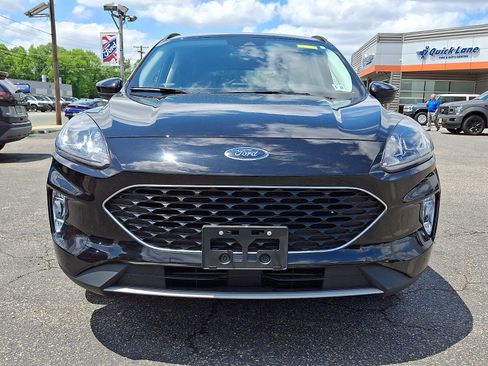 Certified 2022 Ford Escape SEL w/ Technology Package AWD/4WD image 2