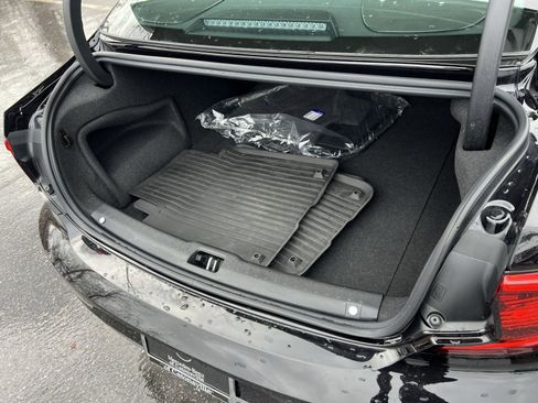 Used 2025 Volvo S90 B6 Plus image 24