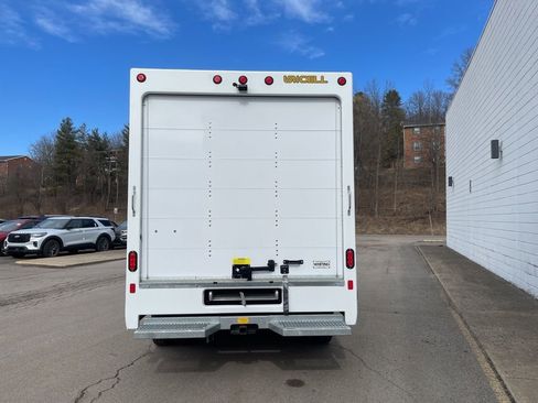 New 2025 Ford Transit 350 DRW AWD image 4