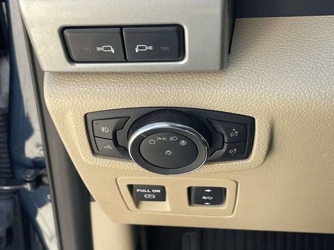 Used 2018 Ford F150 Lariat w/ Equipment Group 501A Mid AWD/4WD image 18