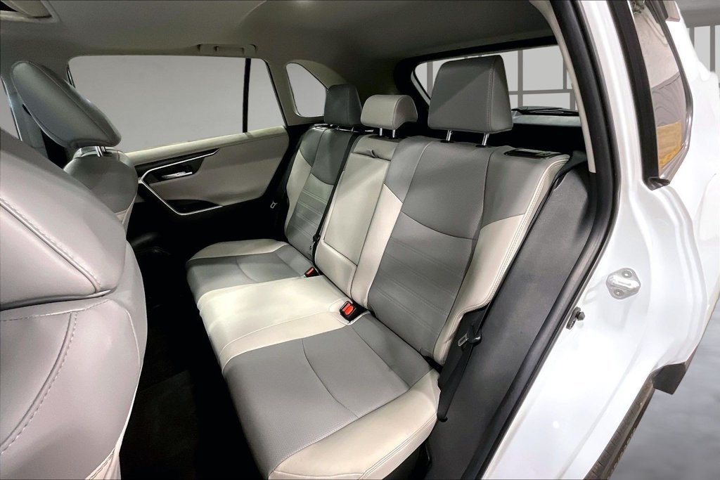 Used 2023 Toyota RAV4 Limited AWD/4WD image 23