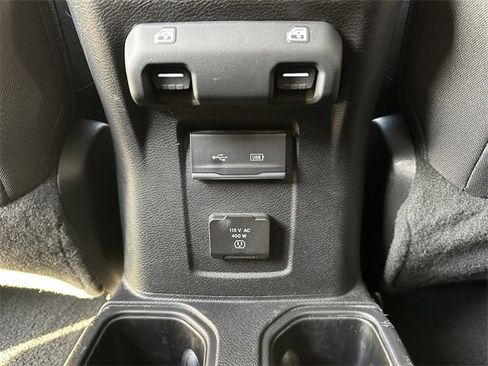 Used 2020 Jeep Gladiator Overland image 13