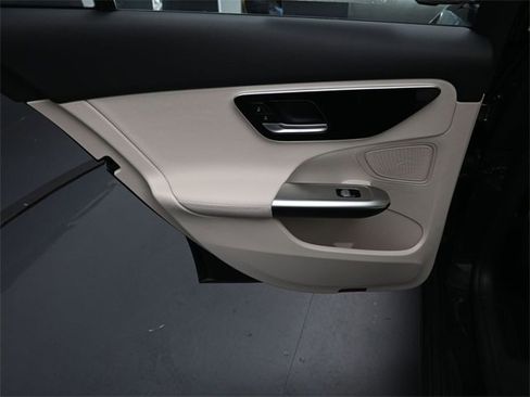 Used 2024 Mercedes-Benz C 300 Sedan image 24
