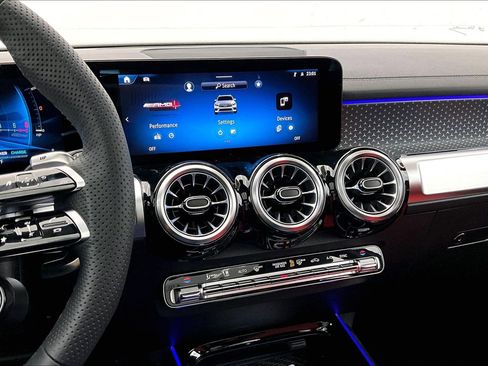 New 2026 Mercedes-Benz GLB 35 AMG 4MATIC image 7