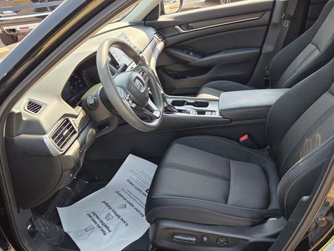 Used 2018 Honda Accord EX image 5