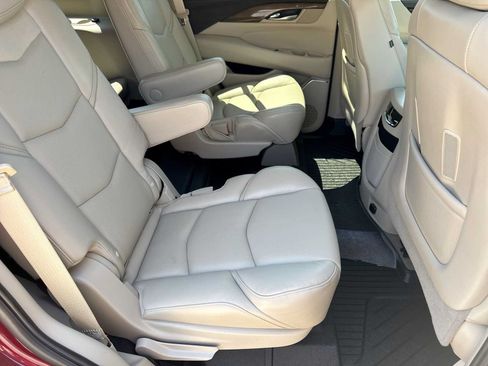 Used 2019 Cadillac Escalade Luxury w/ LPO, Radiant Package AWD/4WD image 20