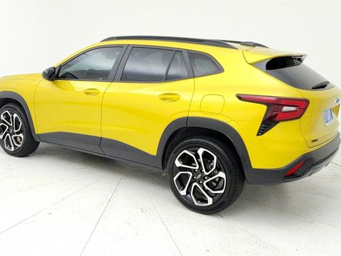 Certified 2024 Chevrolet Trax RS w/ Sunroof Package image 4