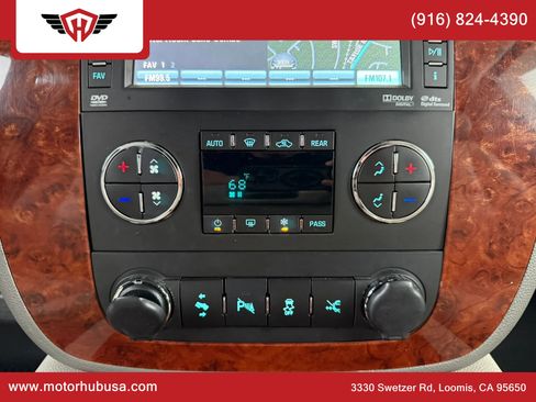 Used 2013 Chevrolet Tahoe LTZ AWD/4WD image 35