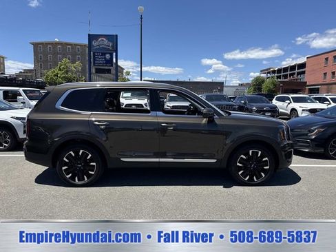 Used 2024 Kia Telluride SX Prestige AWD/4WD image 3