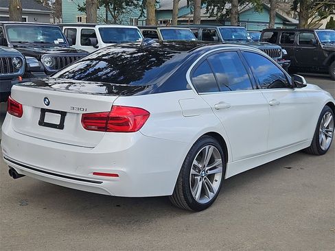 Used 2017 BMW 330i Sedan image 7