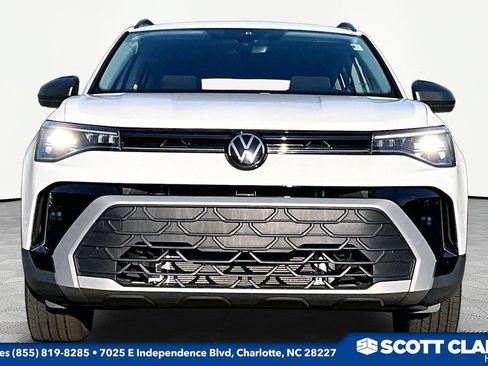 Used 2025 Volkswagen Taos S FWD image 2