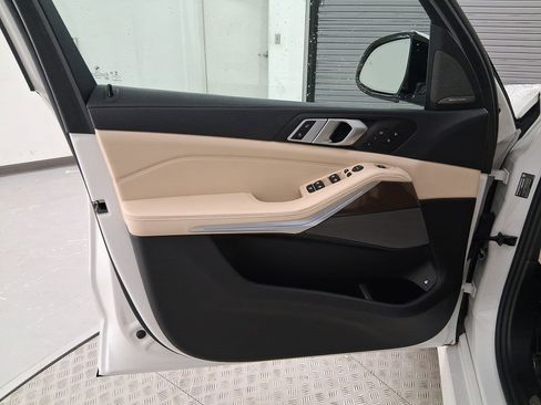 Used 2021 BMW X5 xDrive45e w/ M Sport Package image 21