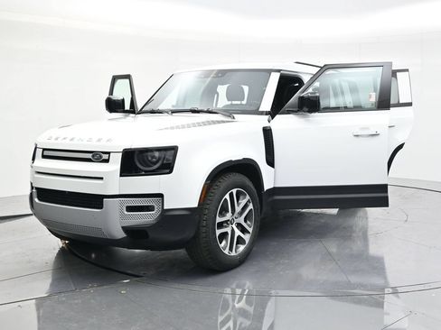 Used 2024 Land Rover Defender 110 S AWD/4WD image 53